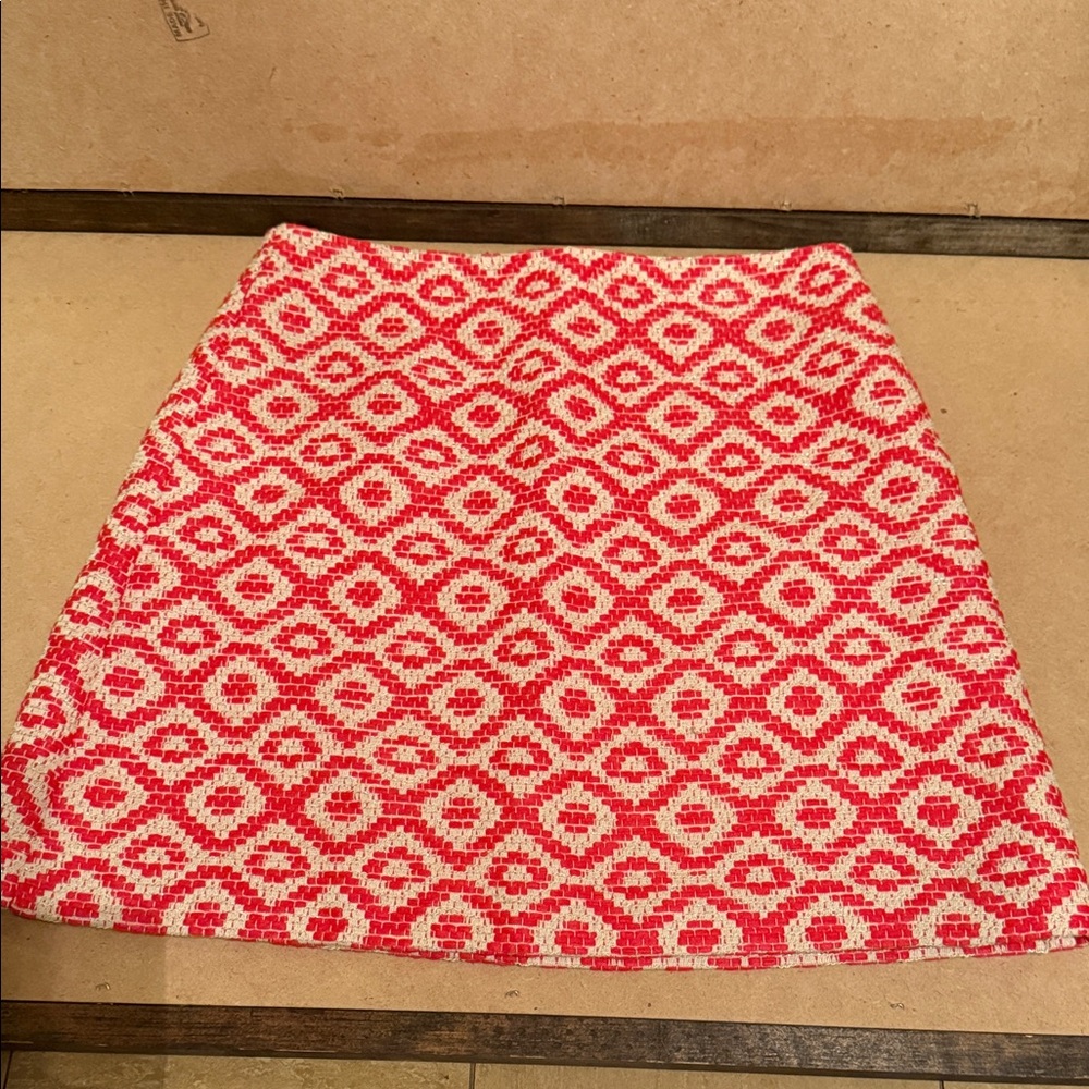 LOFT Red and White with hints of gold shiny thread Geometric Mini Skirt